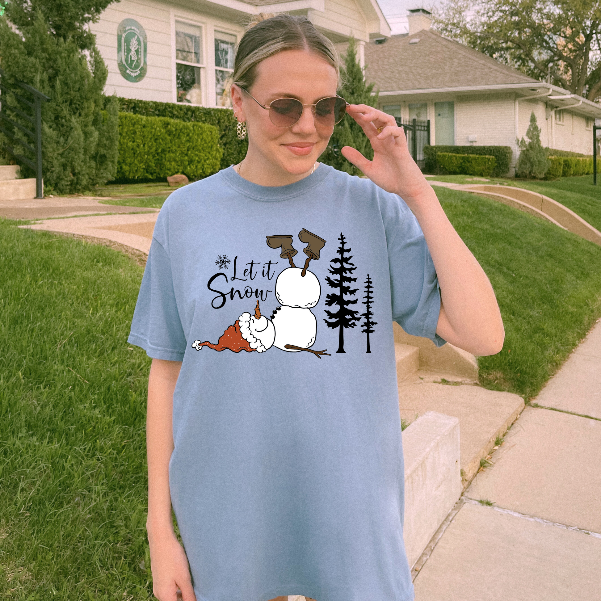 Let it snow Tee + Free Cup - Sayitwithatea